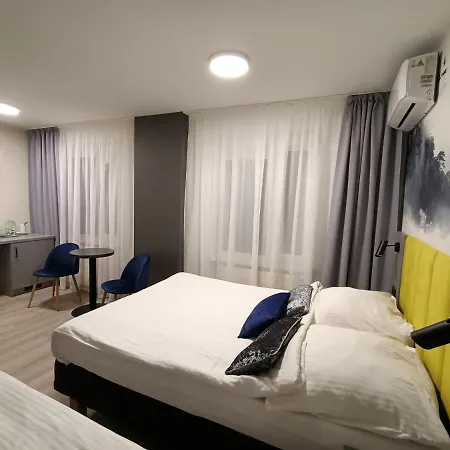 فندق Pomorski 3*