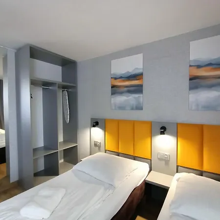 Pomorski Otel 3*