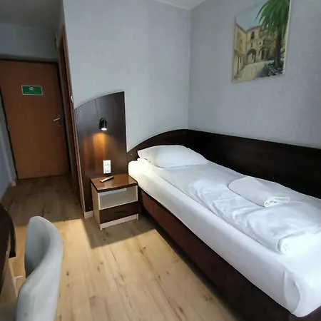 Pomorski Otel
