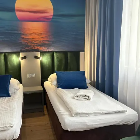 Pomorski Otel