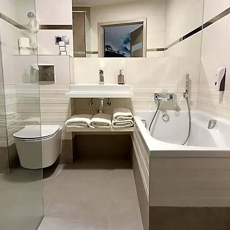 Hotel Pomorski 3*